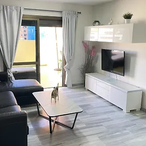 Apartamento 2 Bedroom 2 Bathroom In The Heart Of With Big Terrace And Free Parking Space Close To, Fuengirola